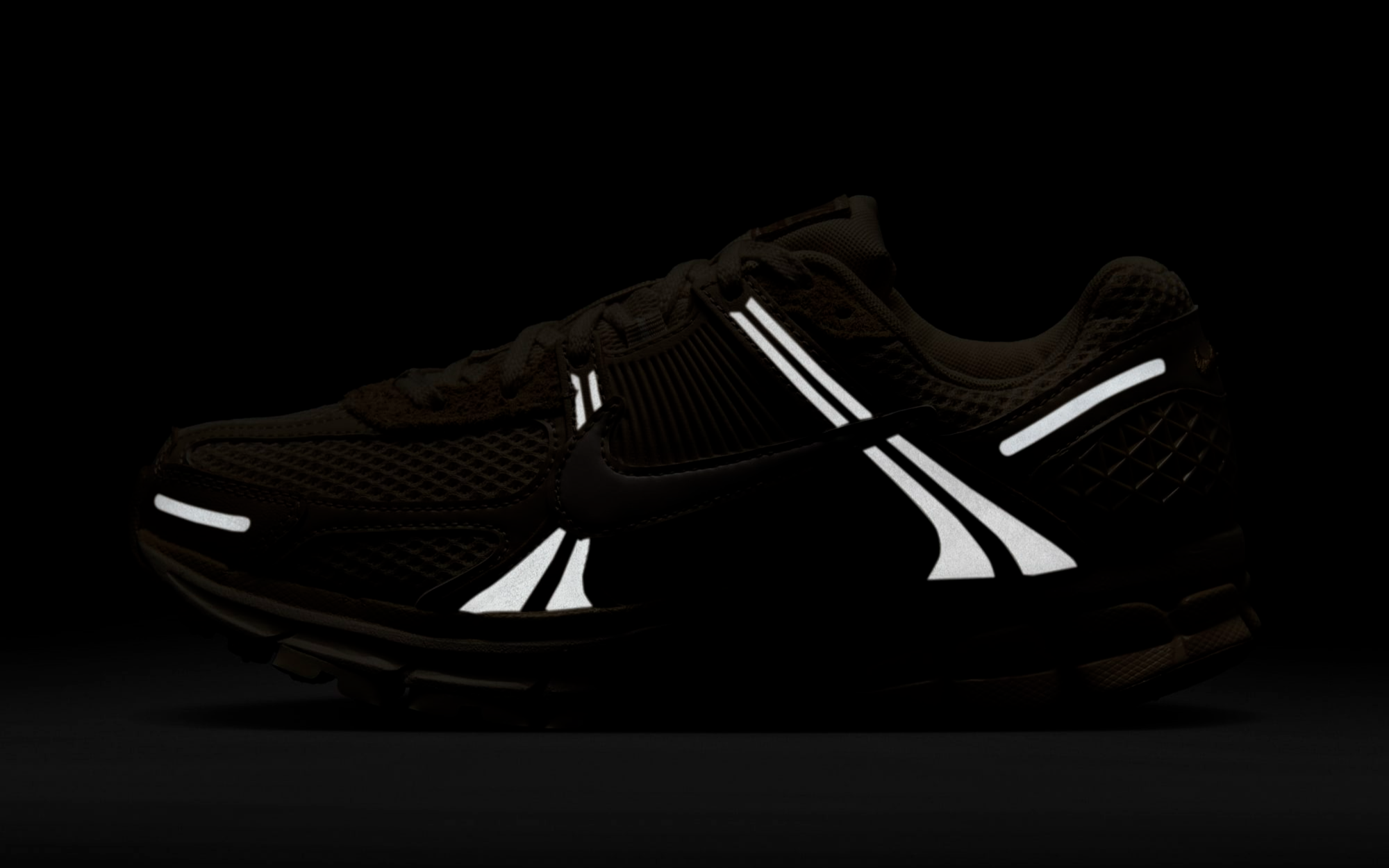 Official Images // Nike Zoom Vomero 5 